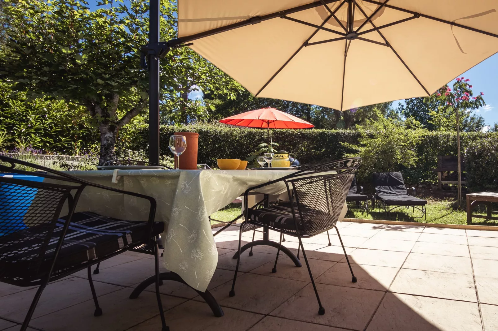 La Roseraie - Sens-Exterior summer