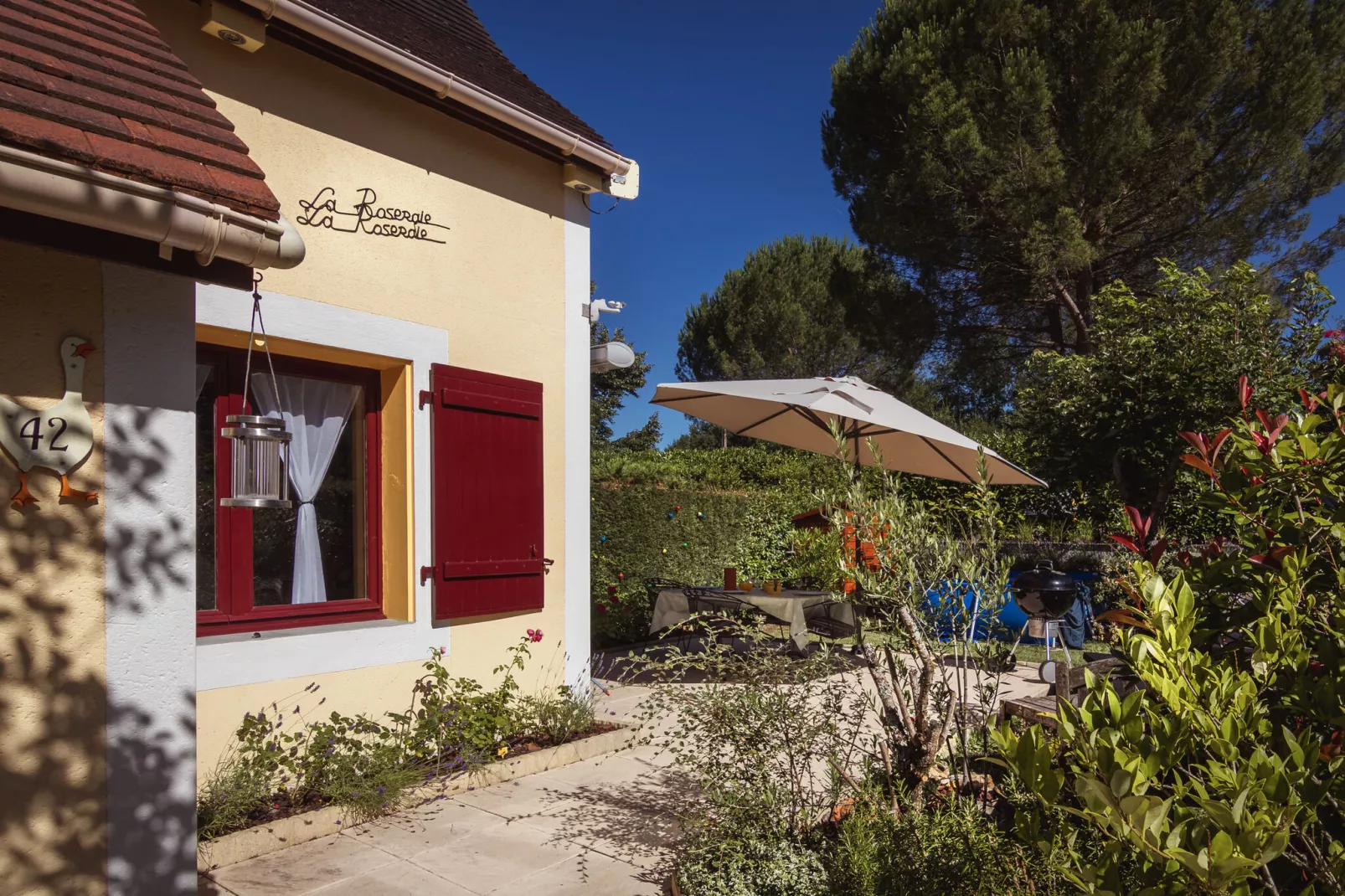 La Roseraie - Sens-Exterior summer