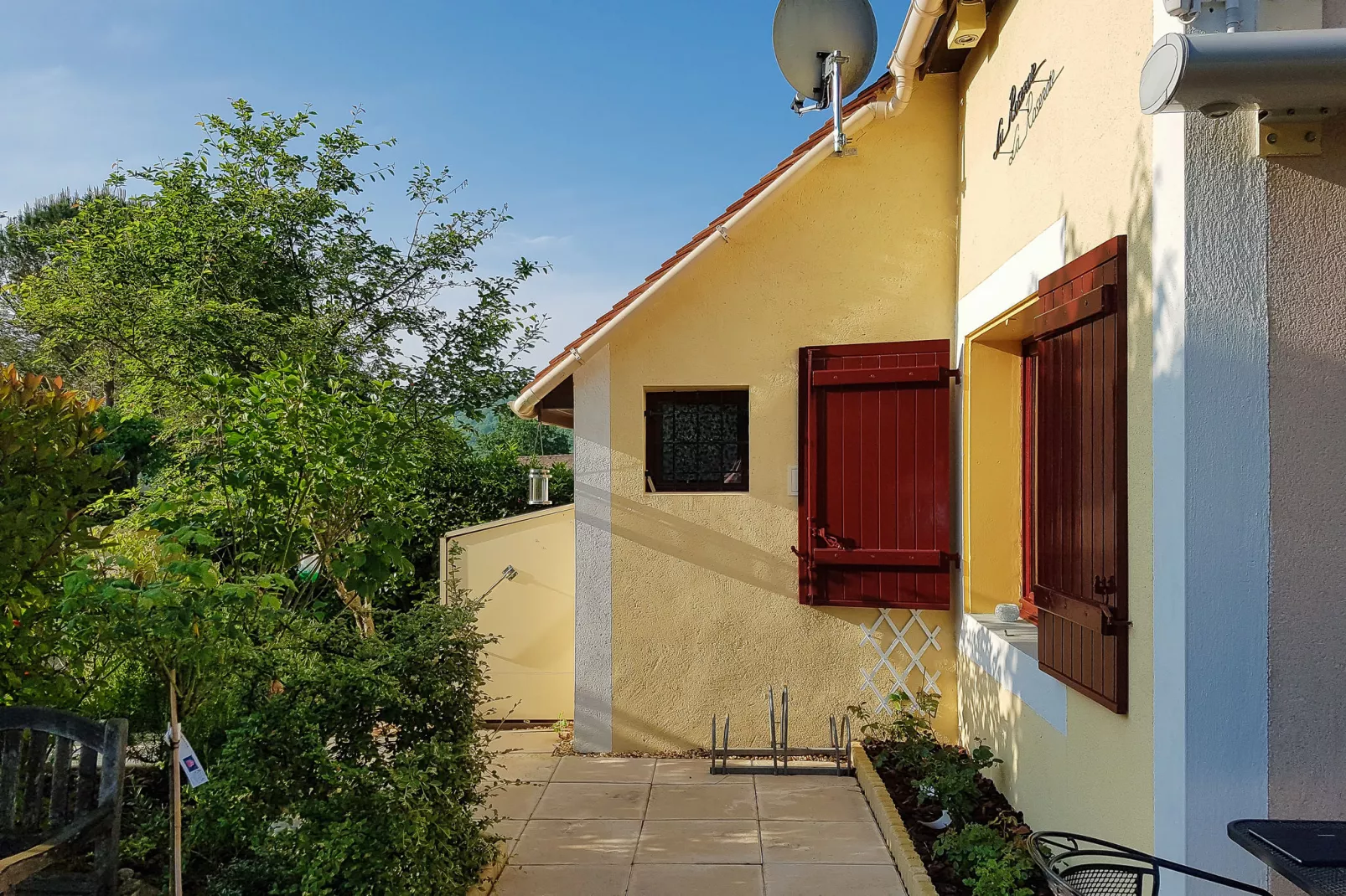 La Roseraie - Sens-Exterior summer