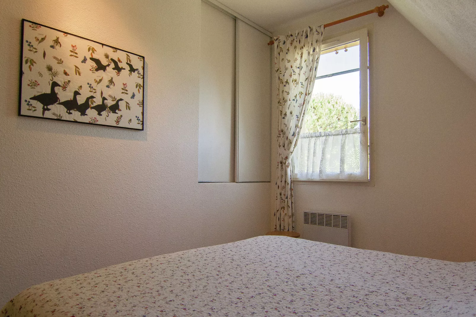 La Roseraie - Sens-Bedroom