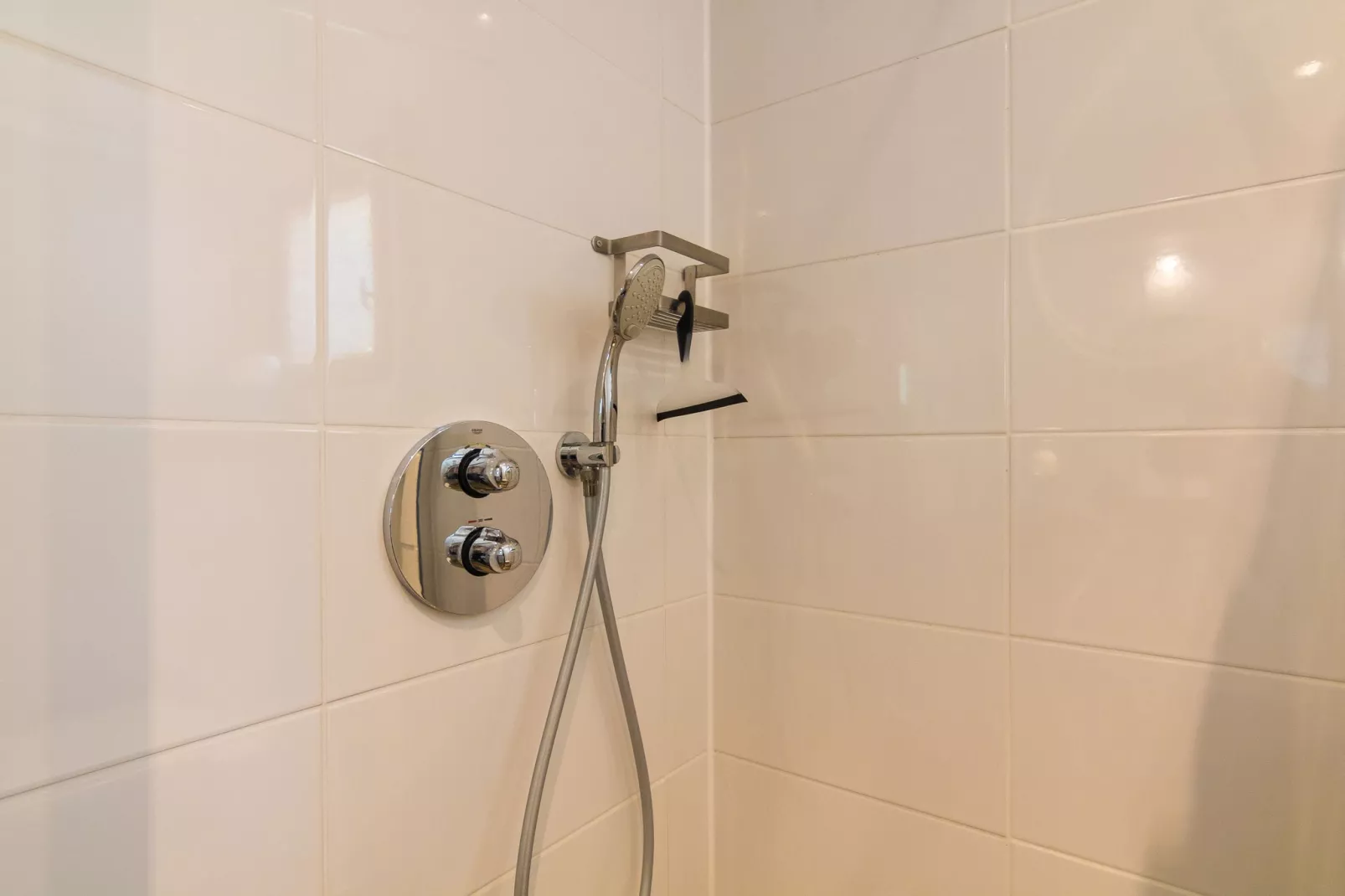 La Roseraie - Sens-Bathroom
