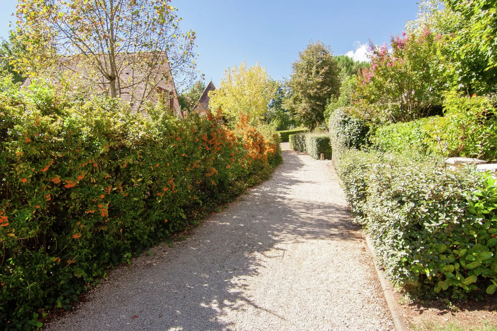 La Roseraie - Sens-Areas summer 1km