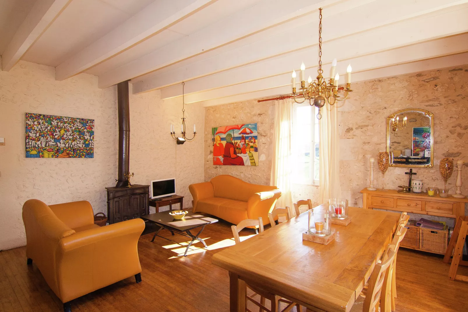 Le Caillauda-Living room