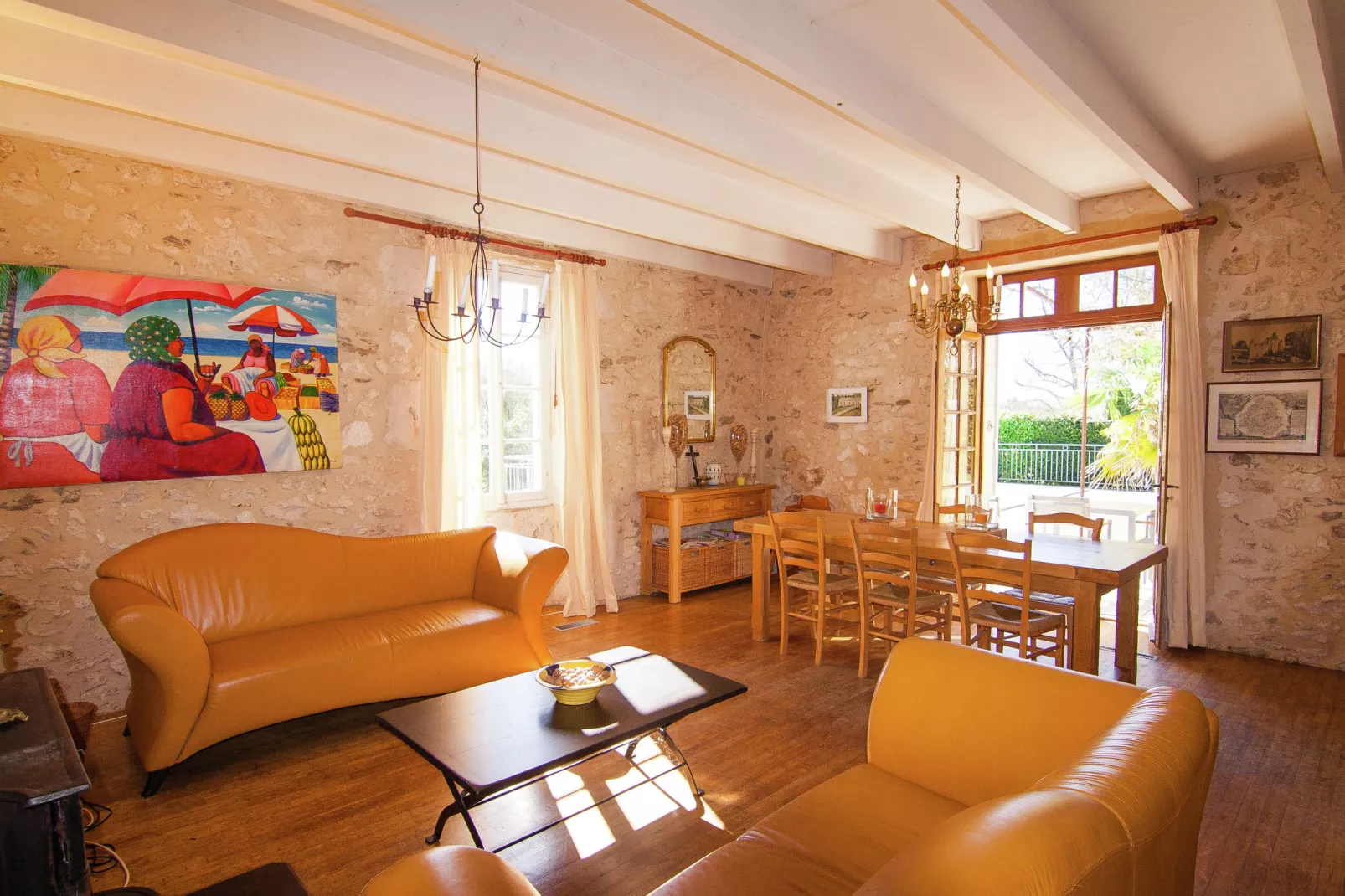 Le Caillauda-Living room