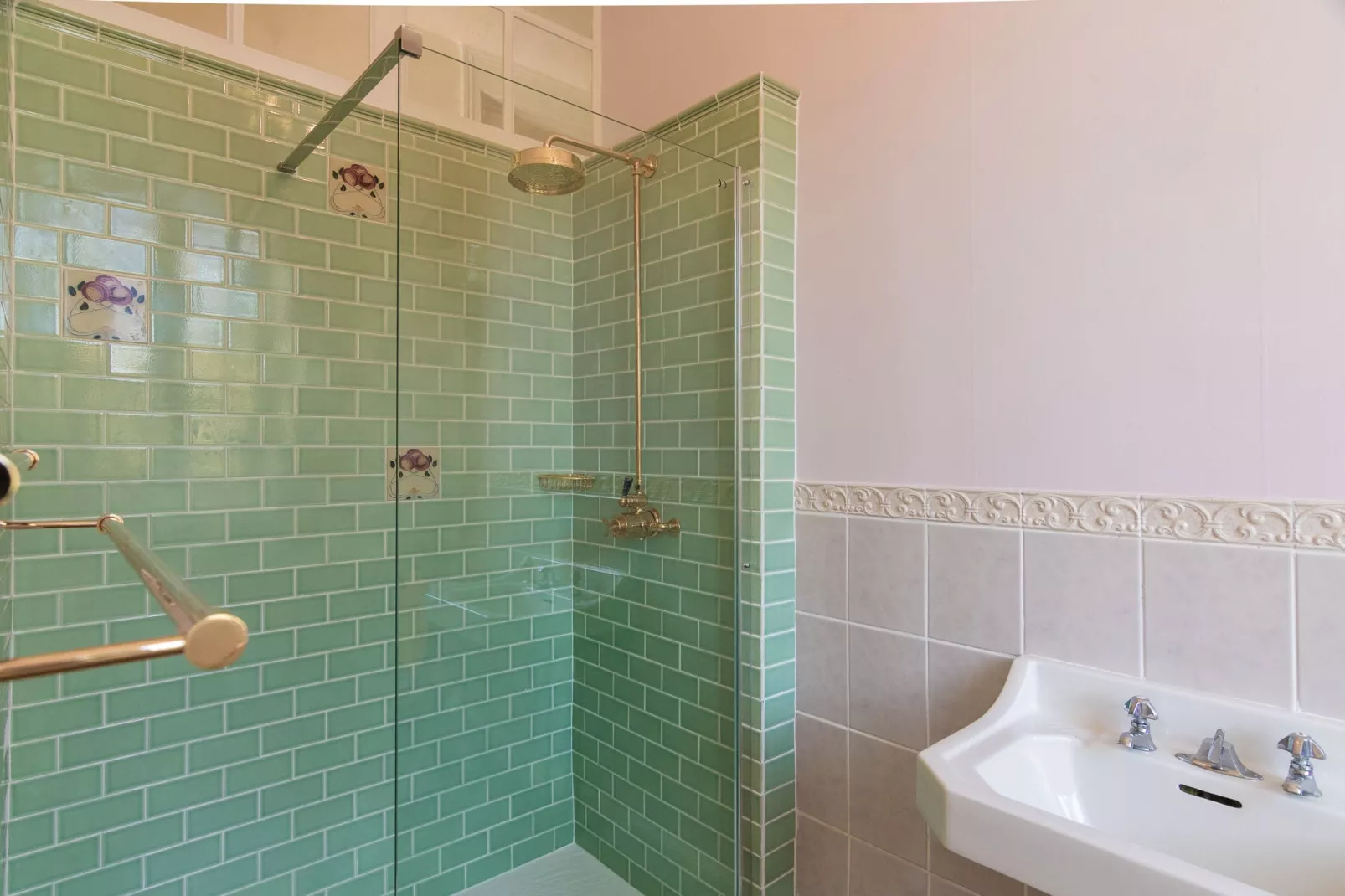 Un Manoir en Dordogne-Bathroom