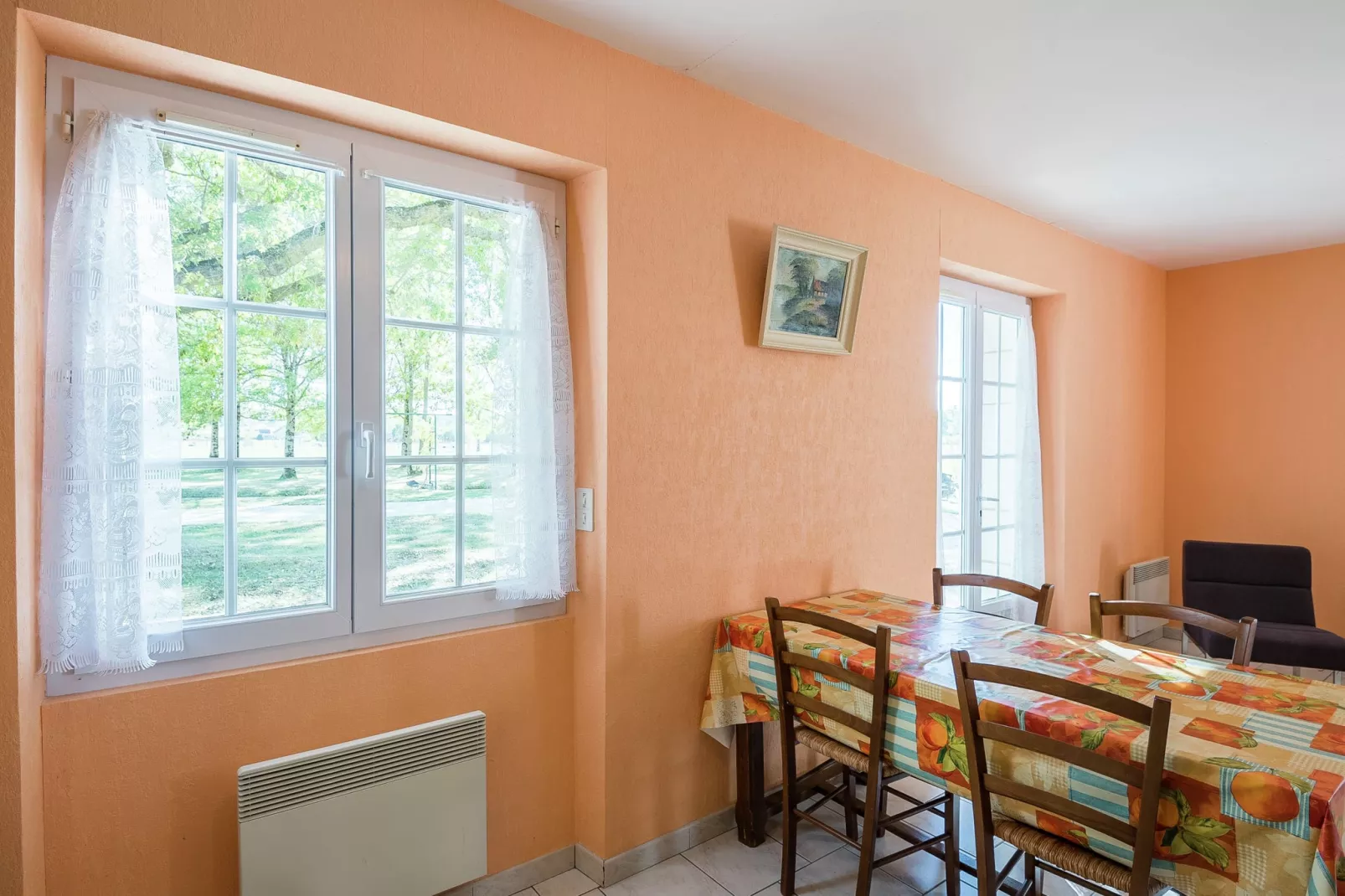 Maison de vacances Saint Nexans 4 p-Dining room