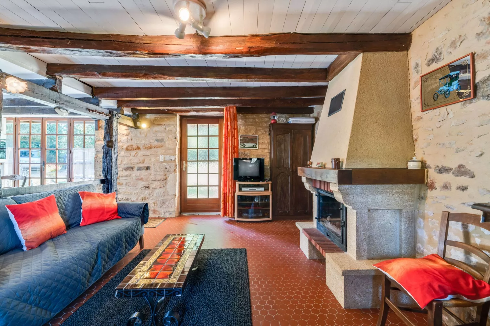 Maison de vacances Villefranche du Perigord-Wohnzimmer