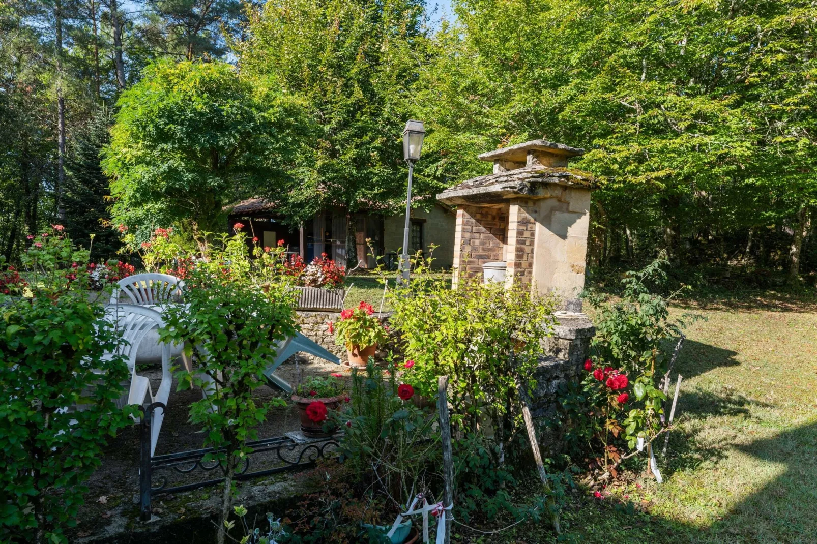 Maison de vacances Villefranche du Perigord-Gärten Sommer