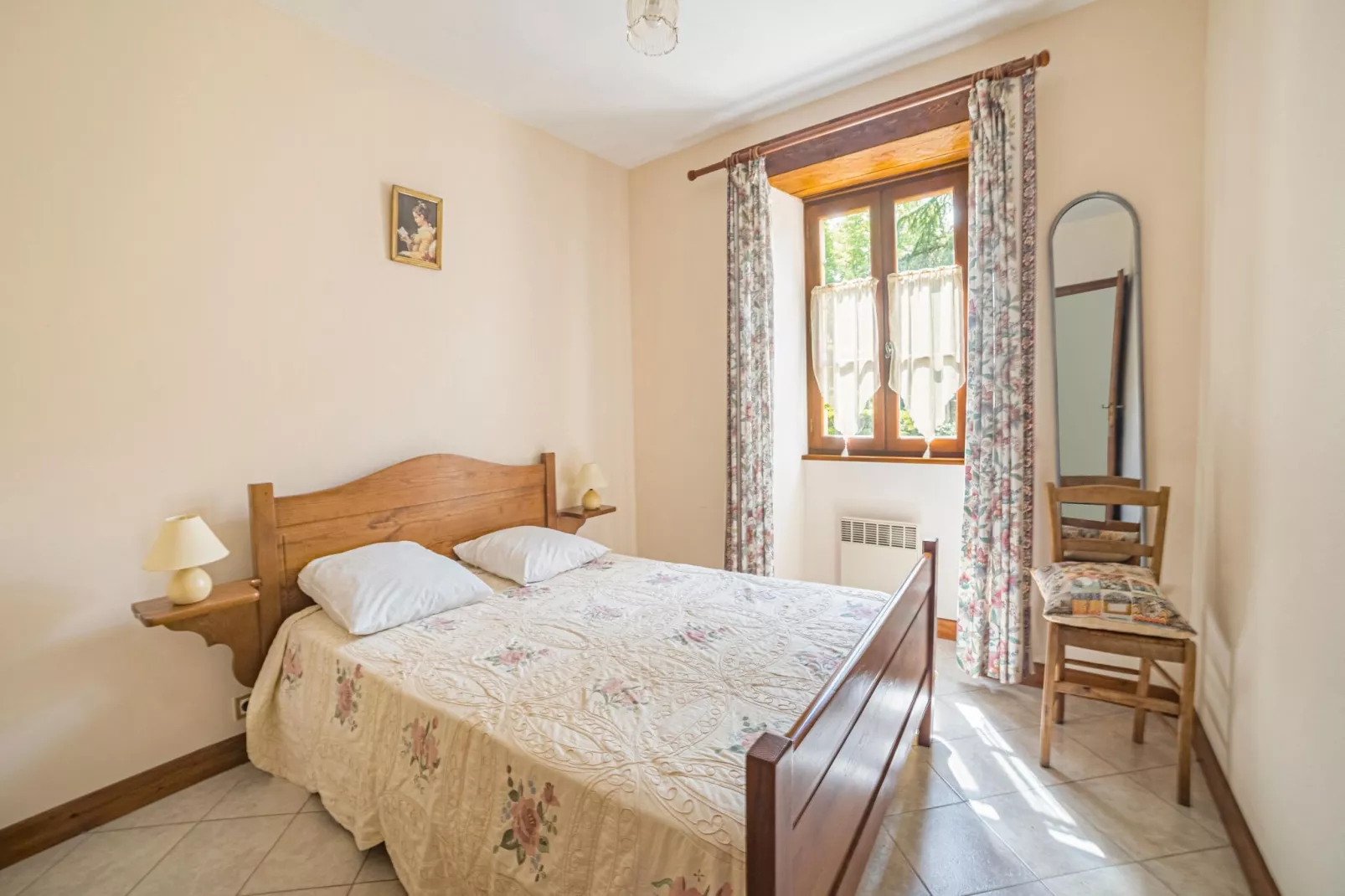 Maison de vacances Besse Le Moulinal Bas-Bedroom