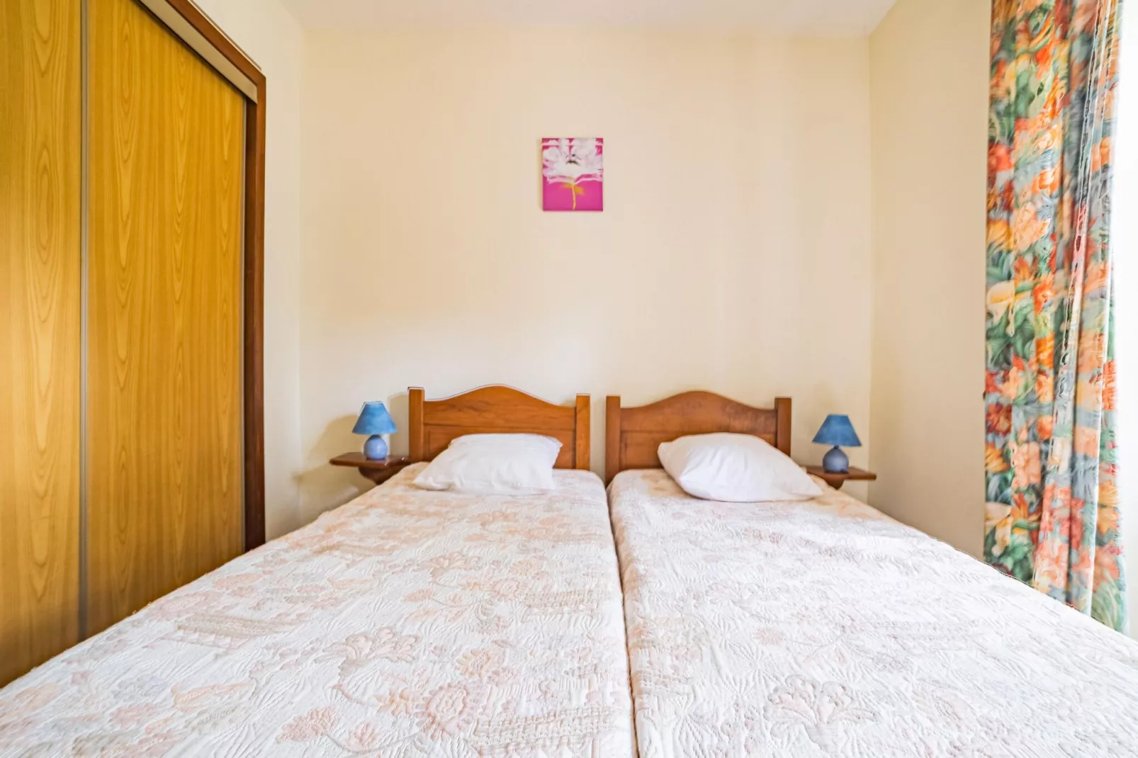 Maison de vacances Besse Le Moulinal Bas-Bedroom