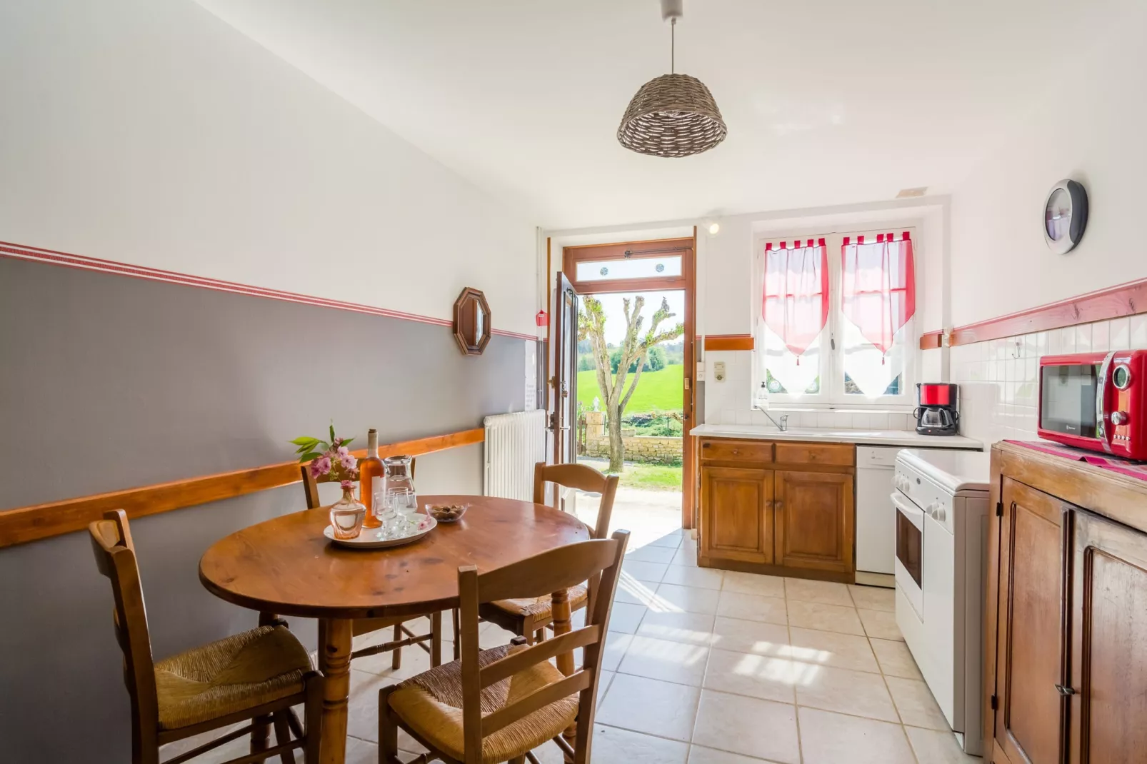 Maison de vacances Loubejac-Salle à manger