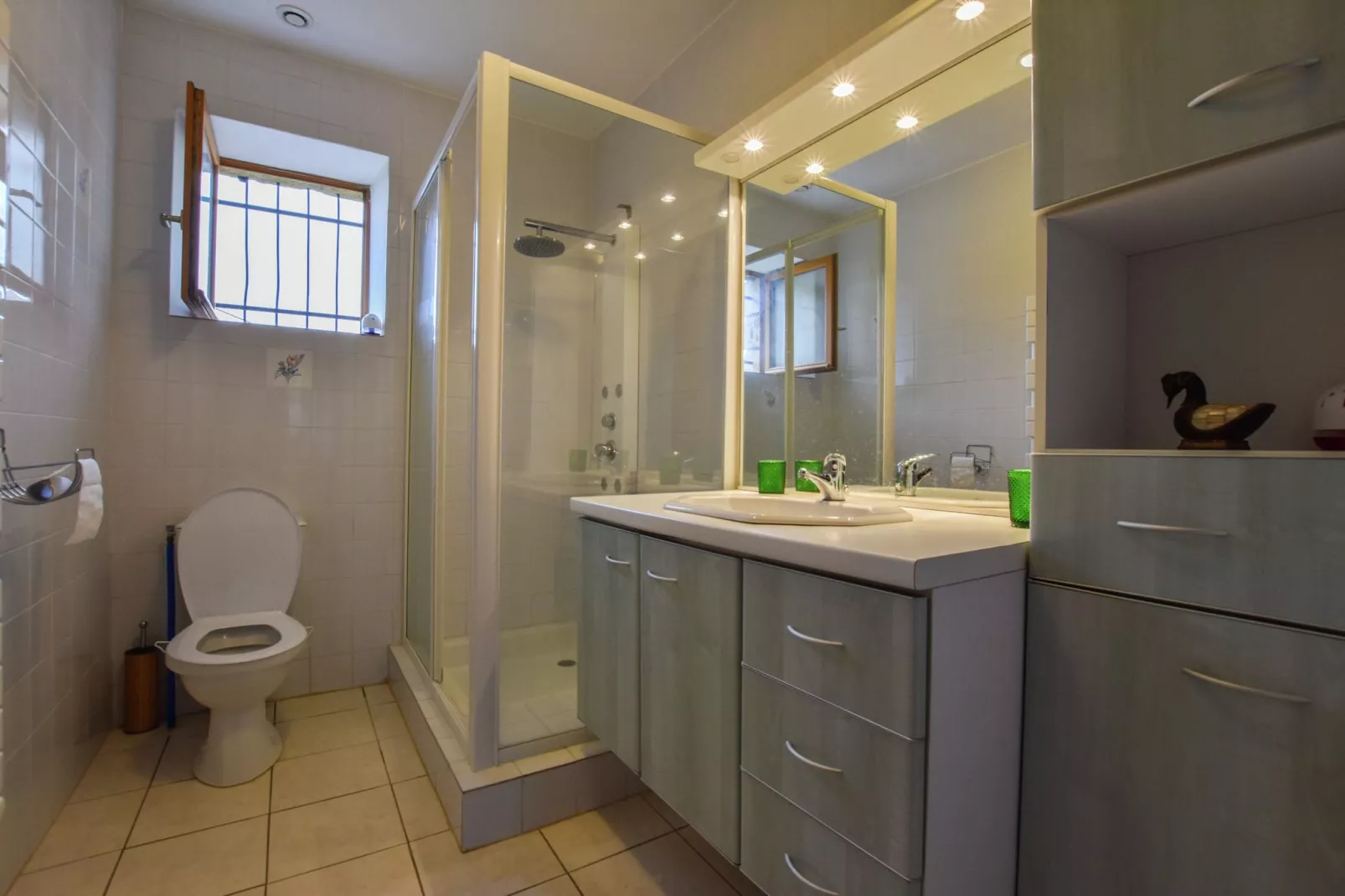 Maison typique périgourdine-Salle de bain