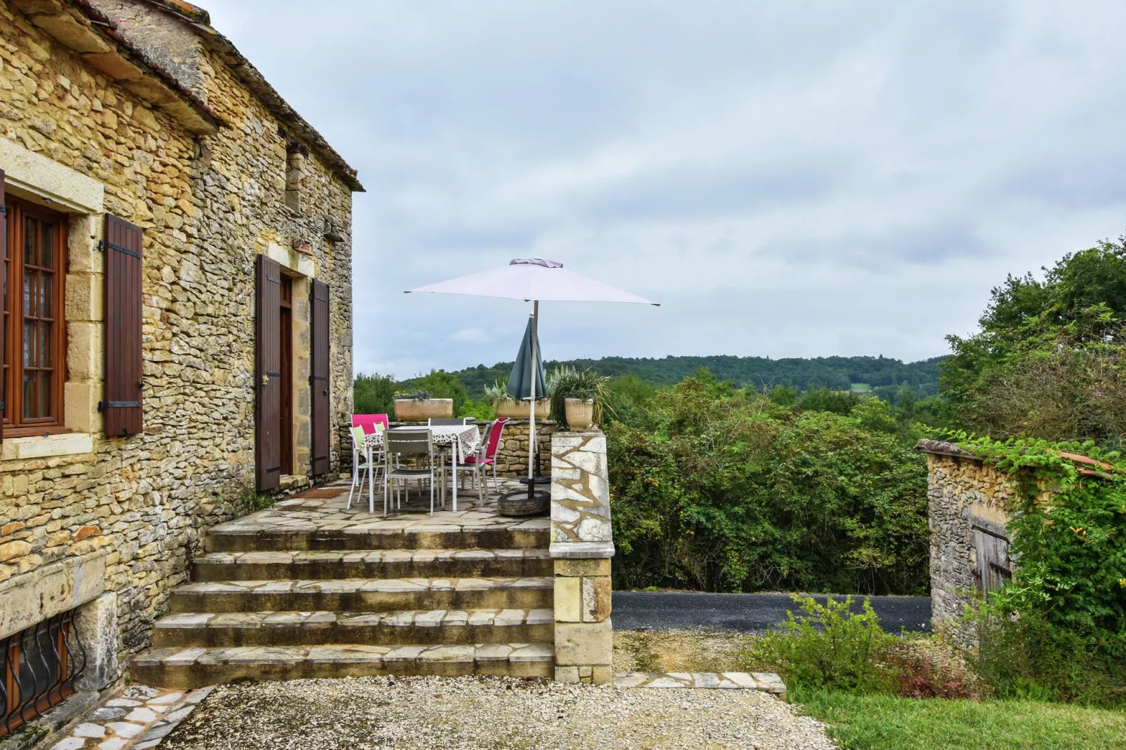 Maison typique périgourdine-Balcon-terrasse