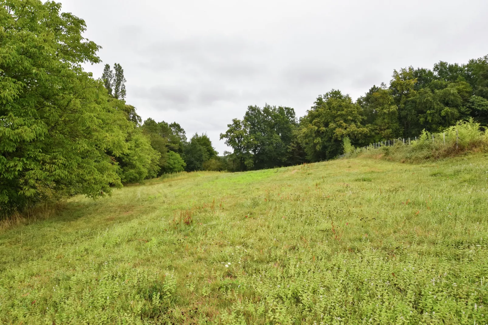 Maison typique périgourdine-Zones d'été à 1 km