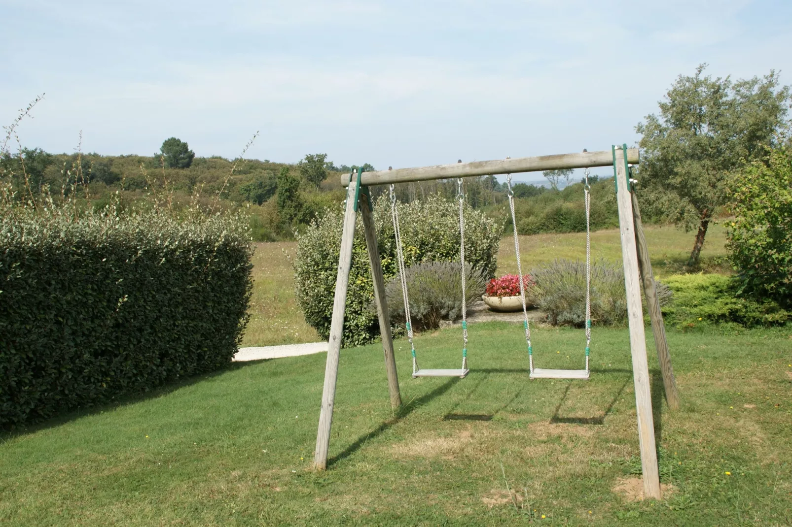 Maison de vacances Besse les Vitarelles 4 pers-Gärten Sommer