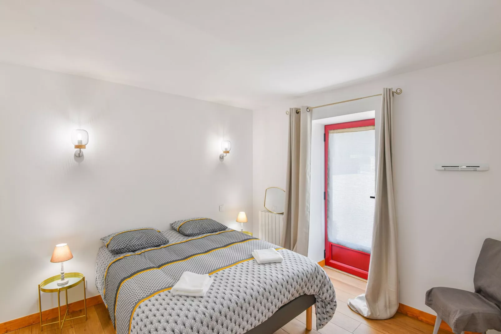 L'Hoste-Bedroom