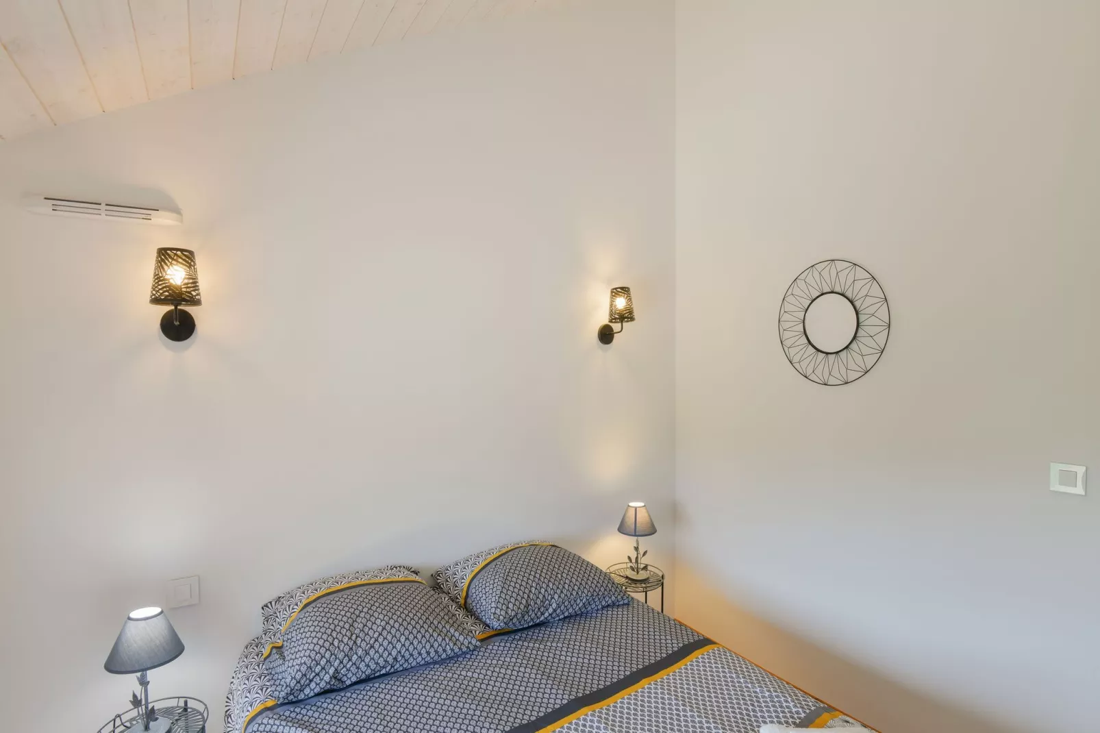 L'Hoste-Bedroom