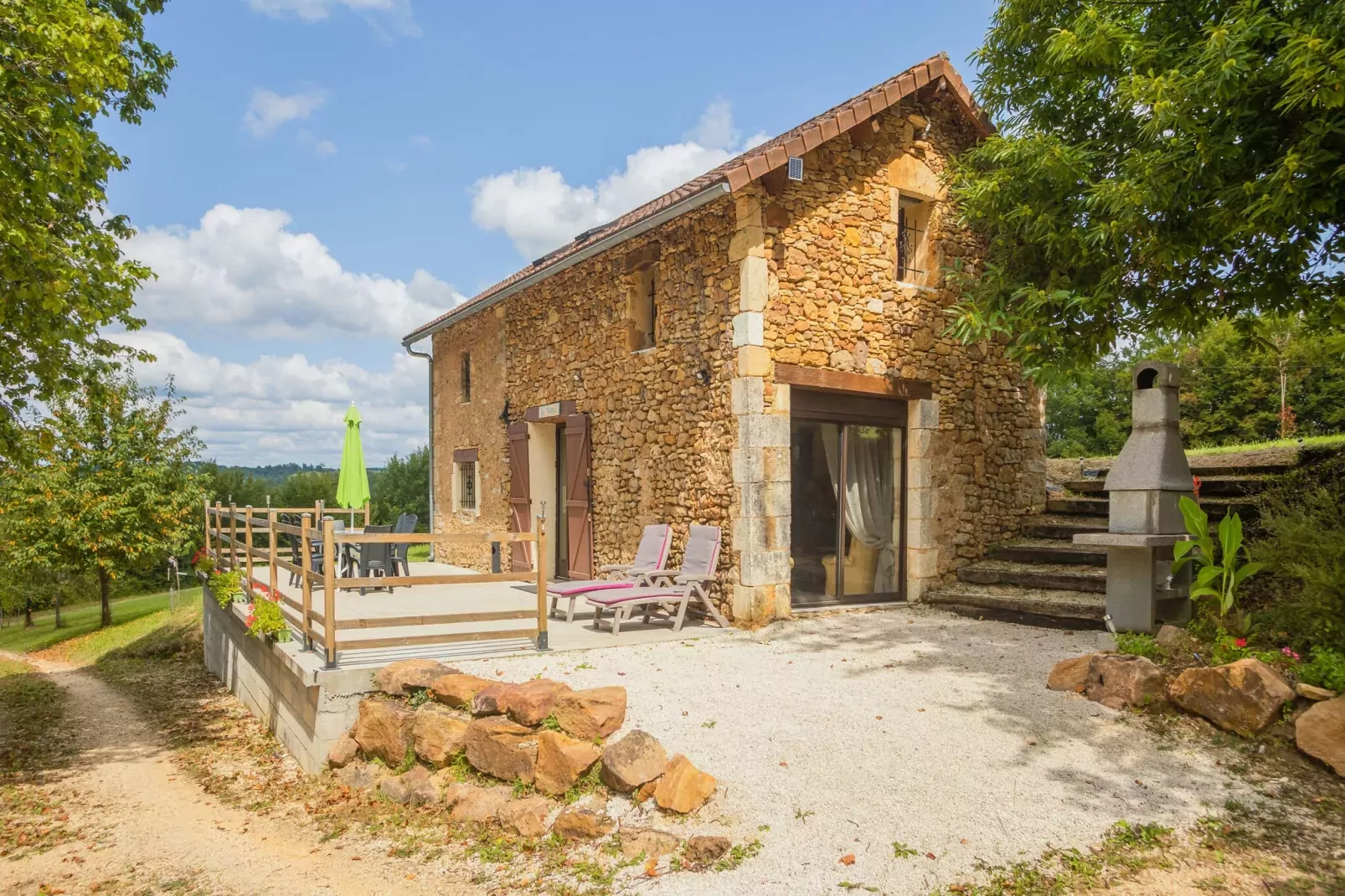Entrepôt avec piscine près de Monpazier-Extérieur été