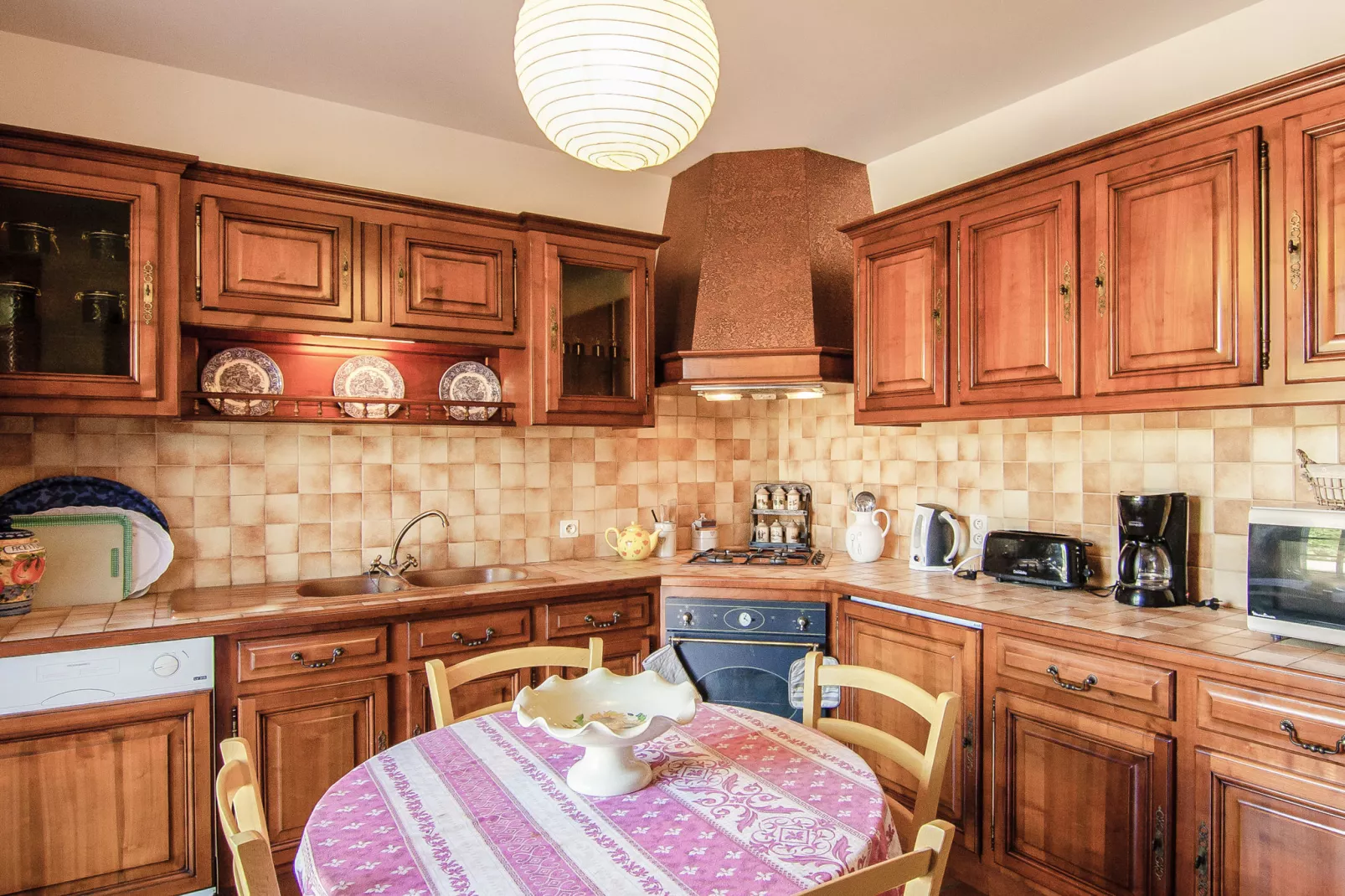 Villa Aubas-Kitchen
