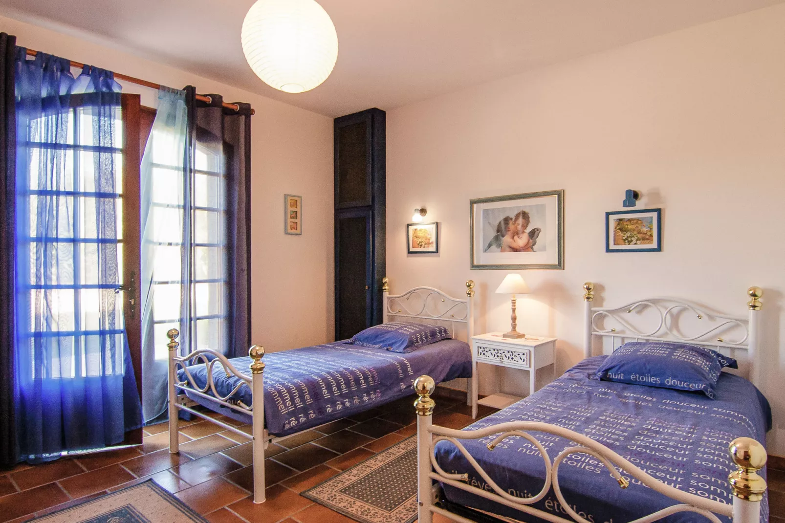 Villa Aubas-Bedroom