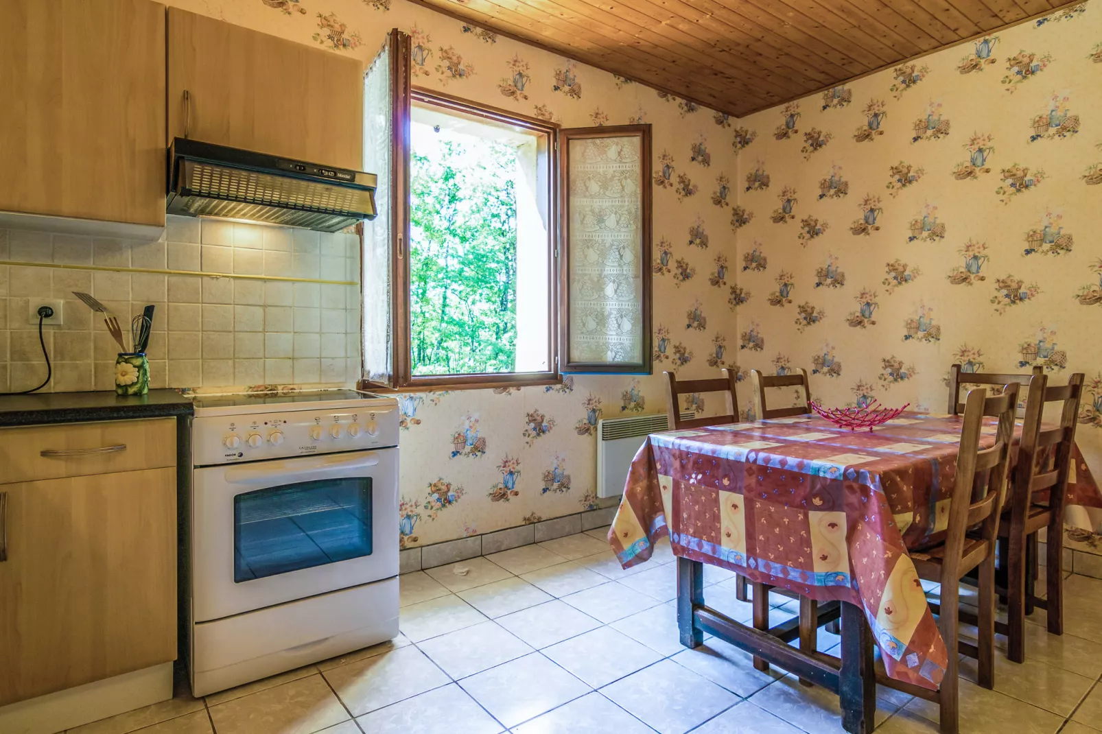 Salignac-Kitchen