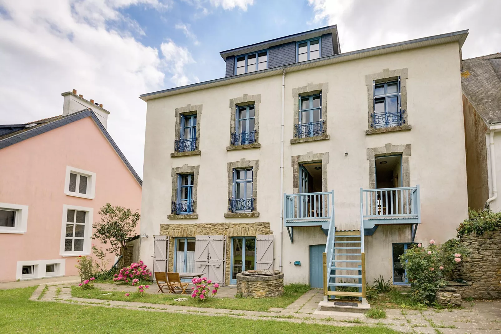 "Ancienne Gendarmerie" appartment A-Exterior summer