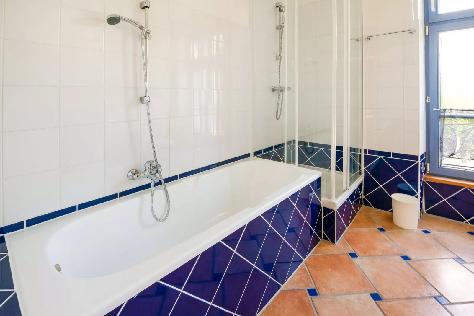 "Ancienne Gendarmerie" appartment B-Bathroom