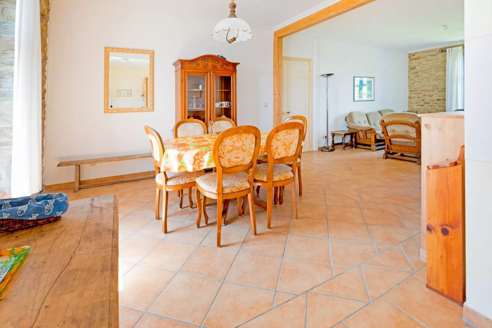 "Ancienne Gendarmerie" appartment C-Dining room