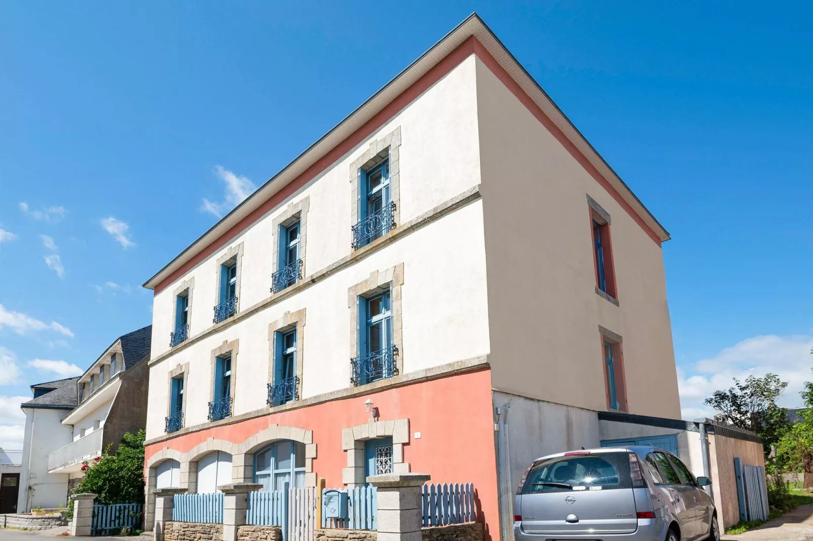 "Ancienne Gendarmerie" appartment C-Exterior summer