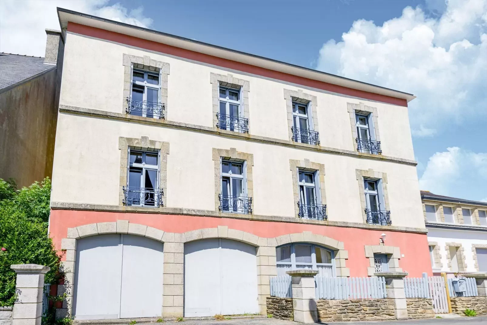 "Ancienne Gendarmerie" studio A-Außenbereich Sommer
