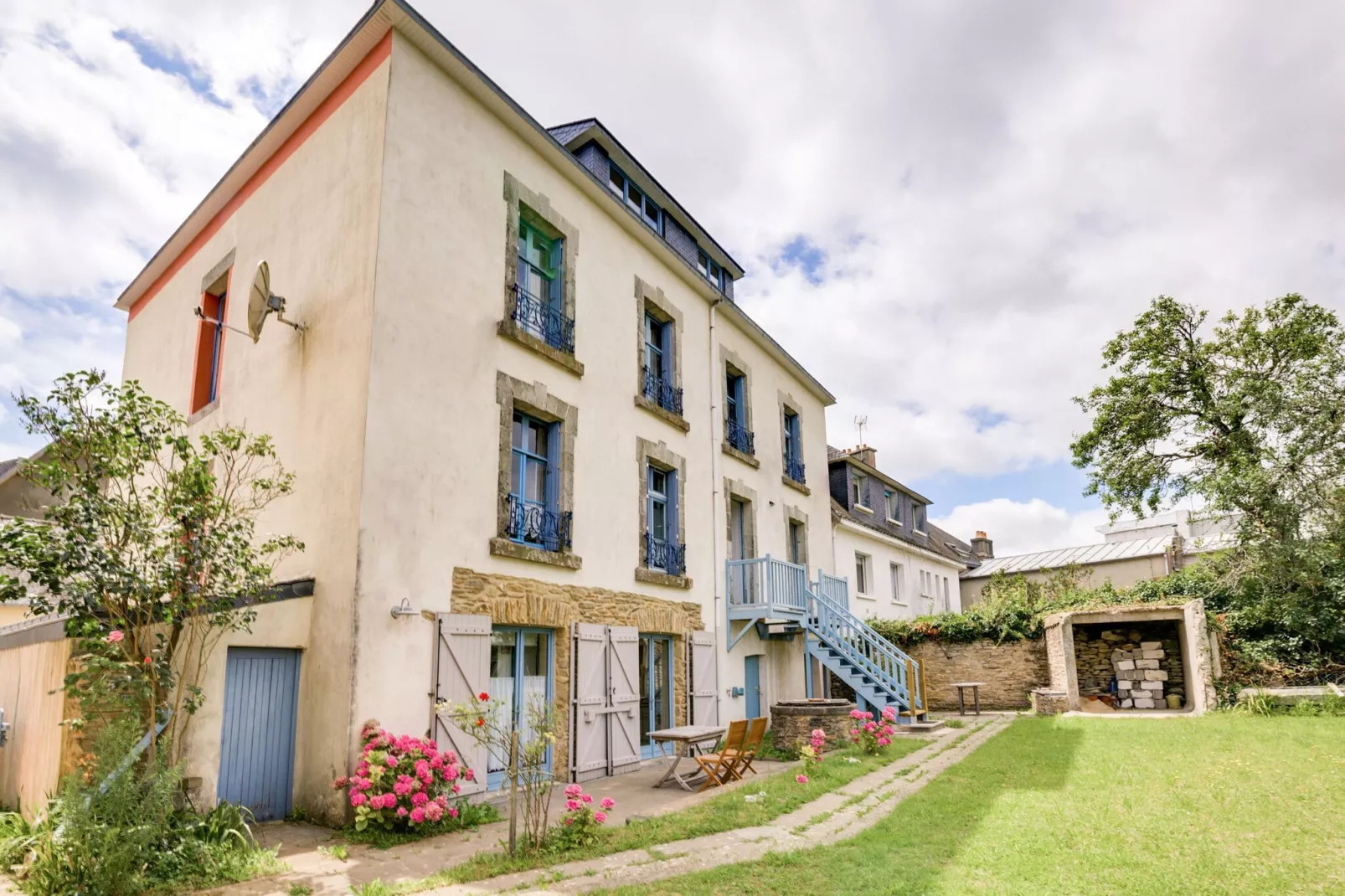 Ancienne Gendarmerie studio B-Gardens summer
