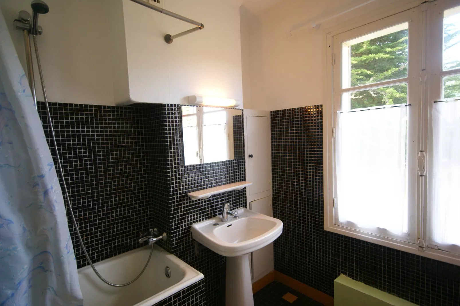Maison mitoyenne dans un parc animalier proche mer-Bathroom