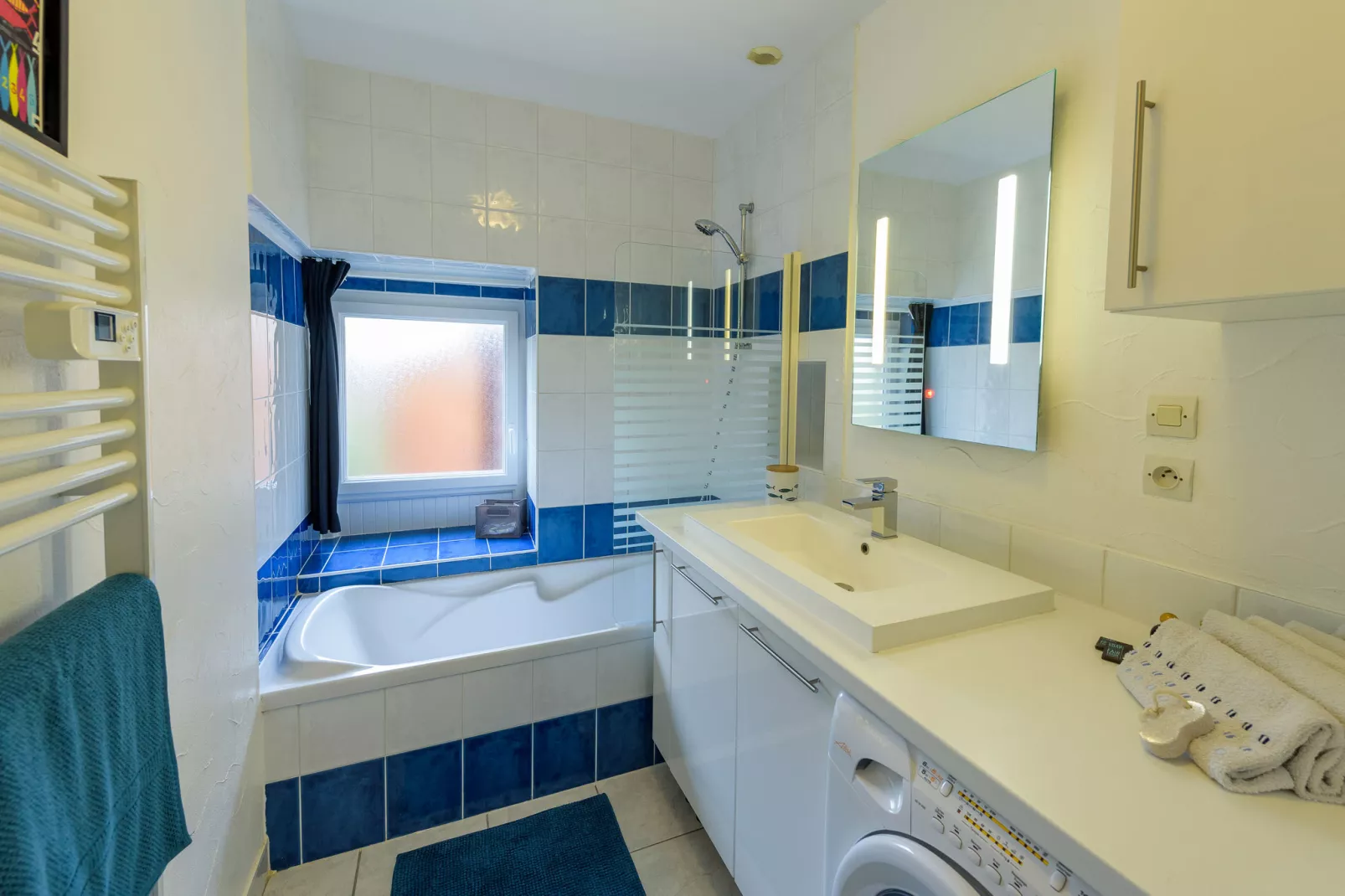 Le Trio-Bathroom