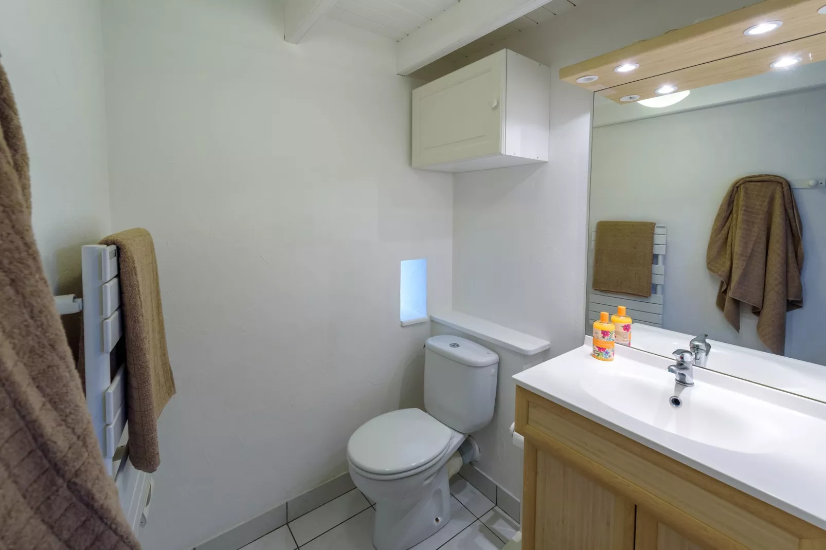 Le Trio-Bathroom