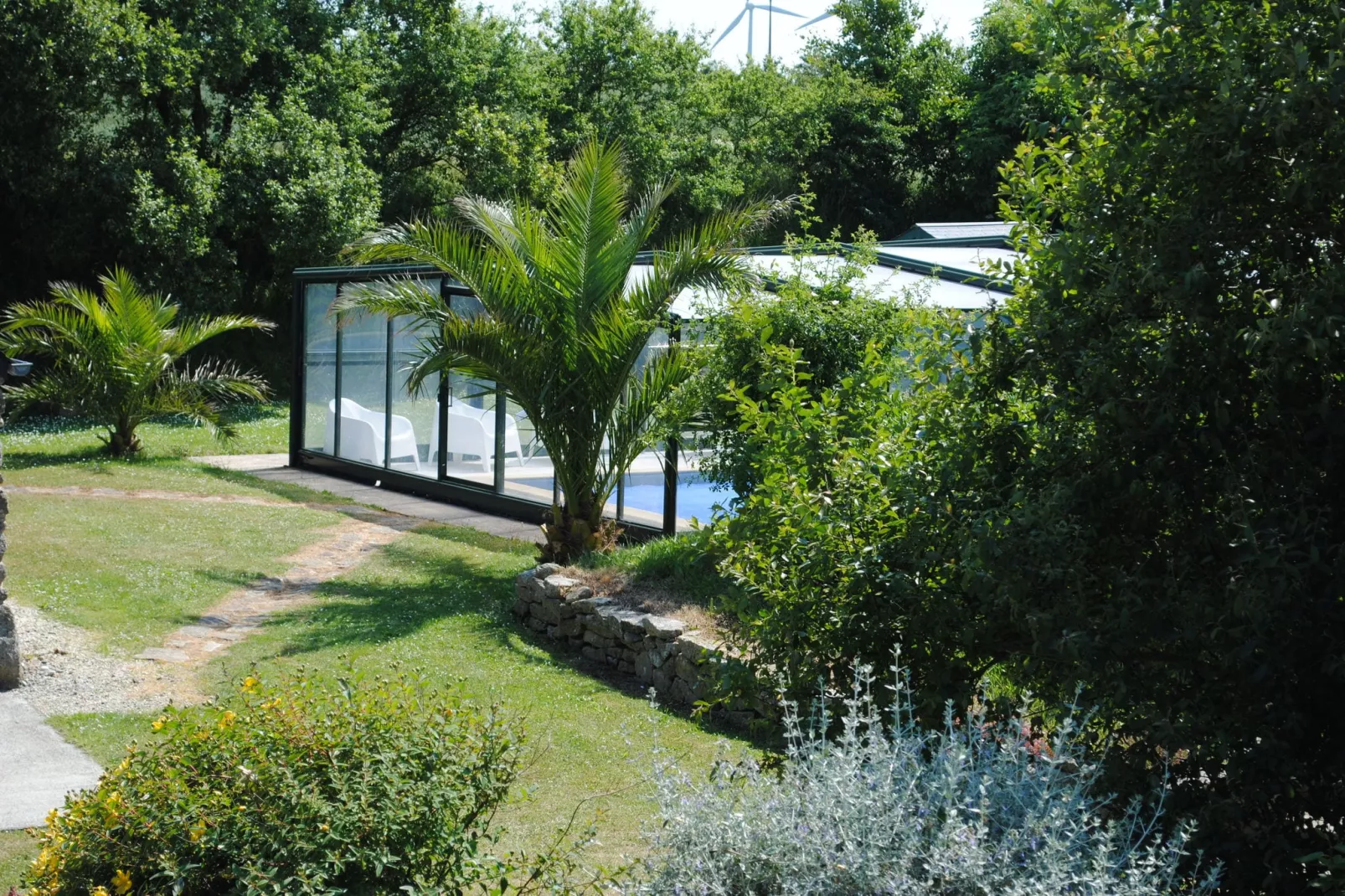 Le Trio-Gardens summer