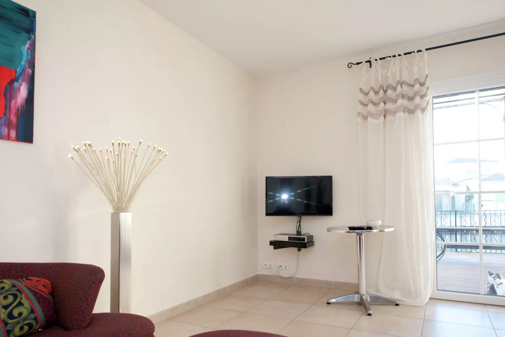 Au bord de l'eau-Living room