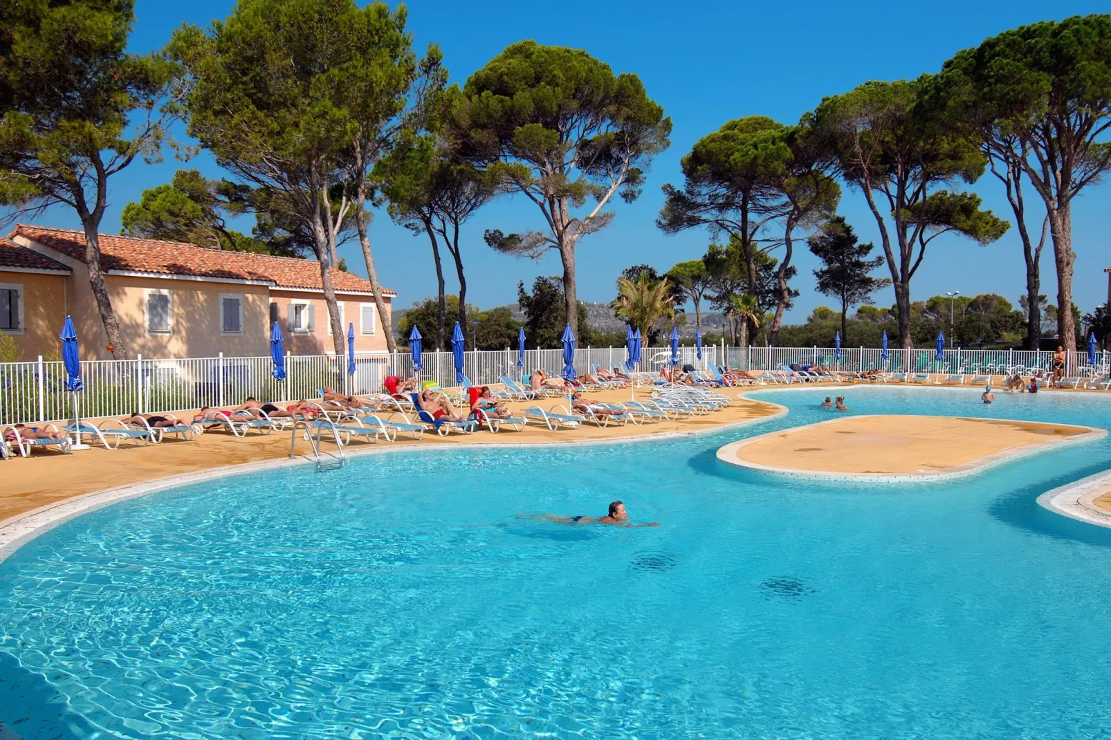 Résidence-Club Le Mas des Vignes 3-Park facilities