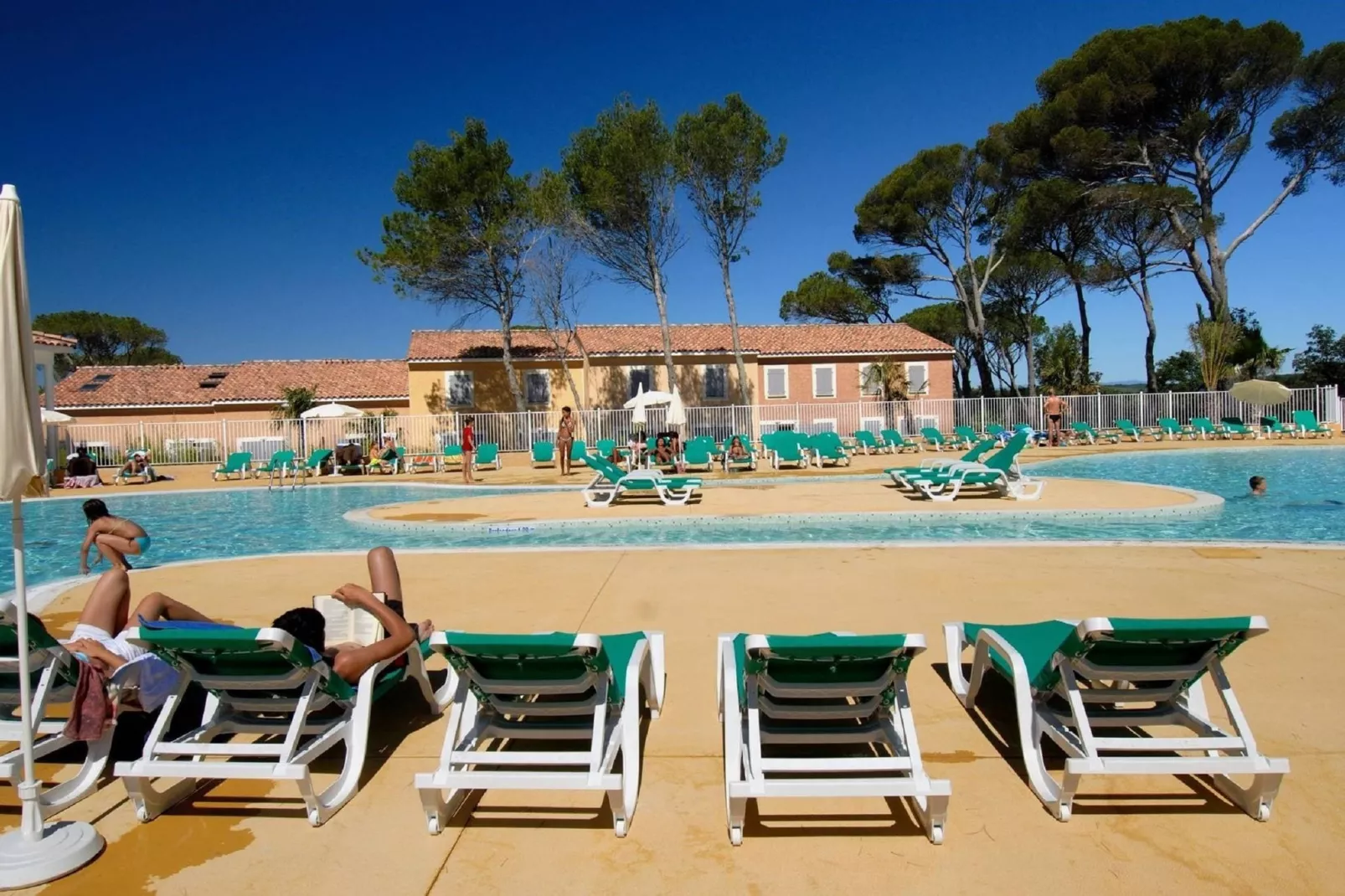 Résidence-Club Le Mas des Vignes 3-Park facilities