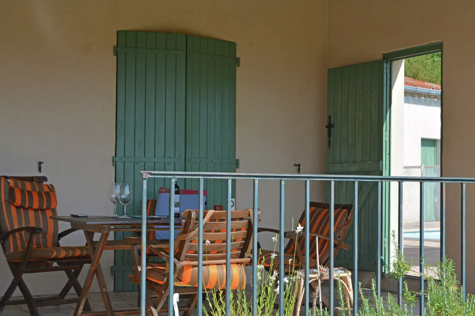 Le Chêne-Terrace balcony