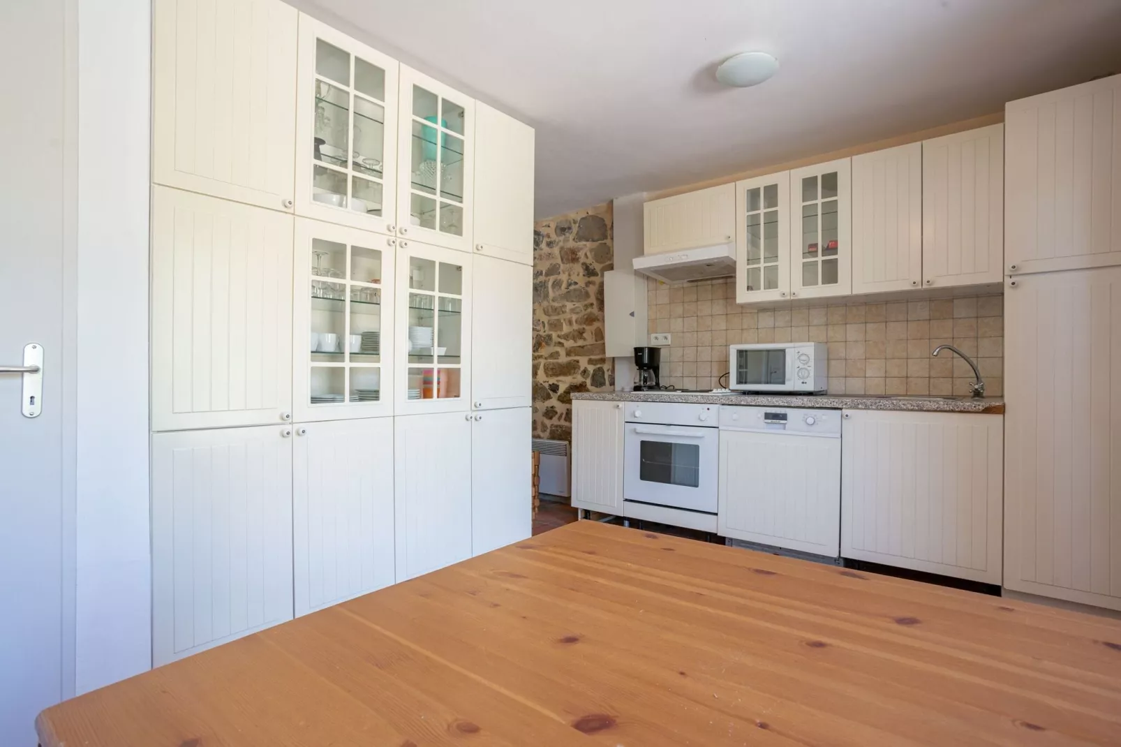 Pretty Holiday Home in Courry with Swimming Pool-Kitchen