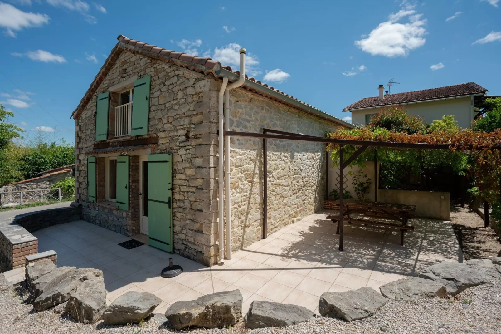 Pretty Holiday Home in Courry with Swimming Pool-Exterior summer