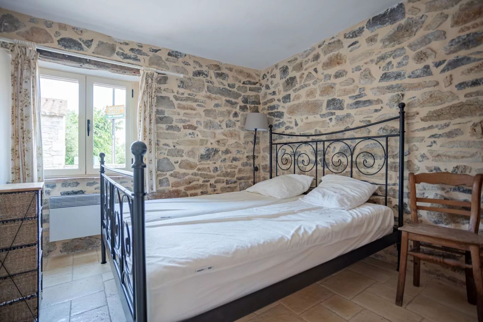 Cottage around a swimming pool in a small villa-Bedroom
