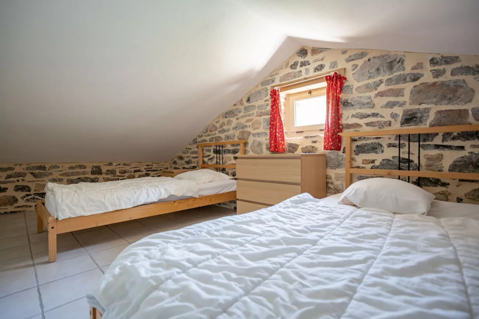 Cottage around a swimming pool in a small villa-Bedroom