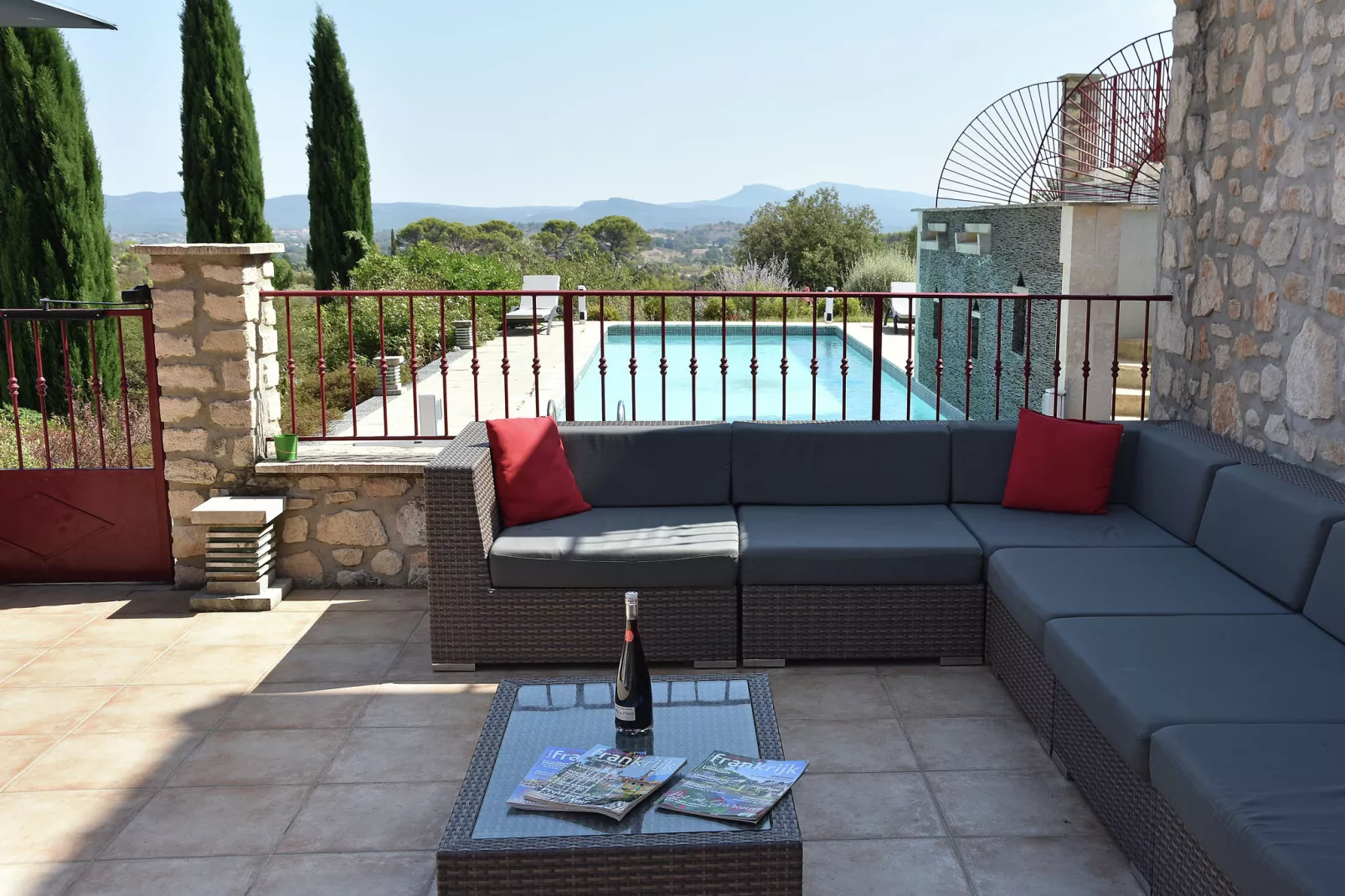 Villa des 4 vents A  for 10 adults and 2 children - Terrace balcony