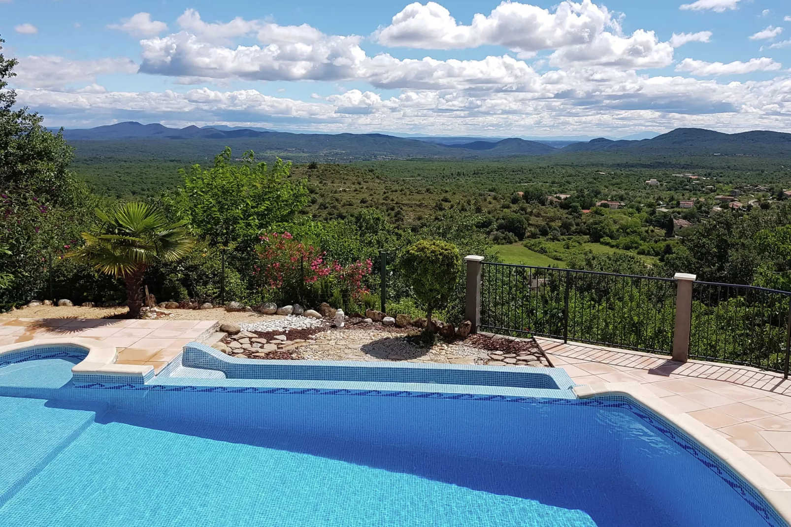 Courry-View summer
