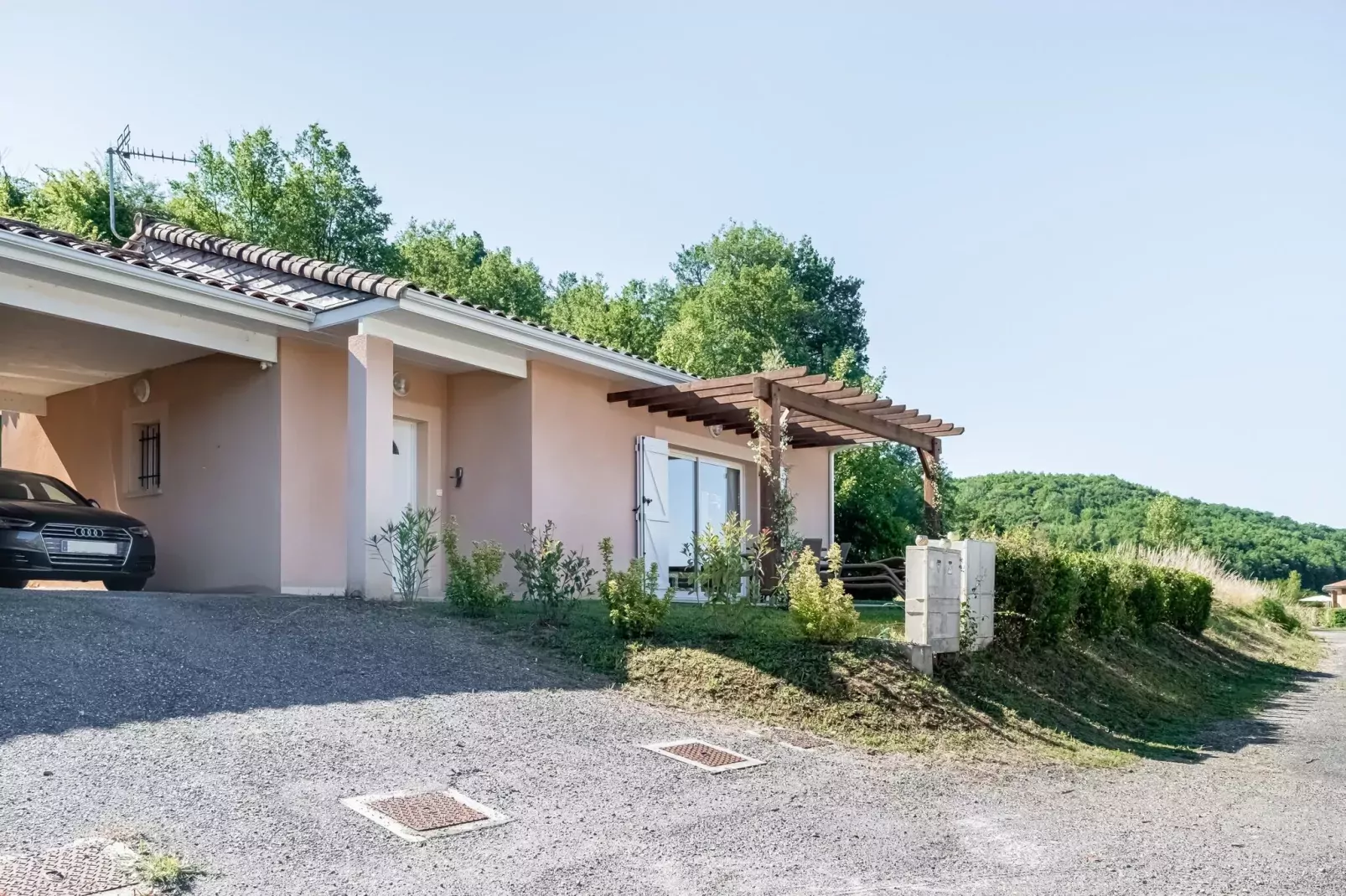 Villa Porthos-Areas summer 1km