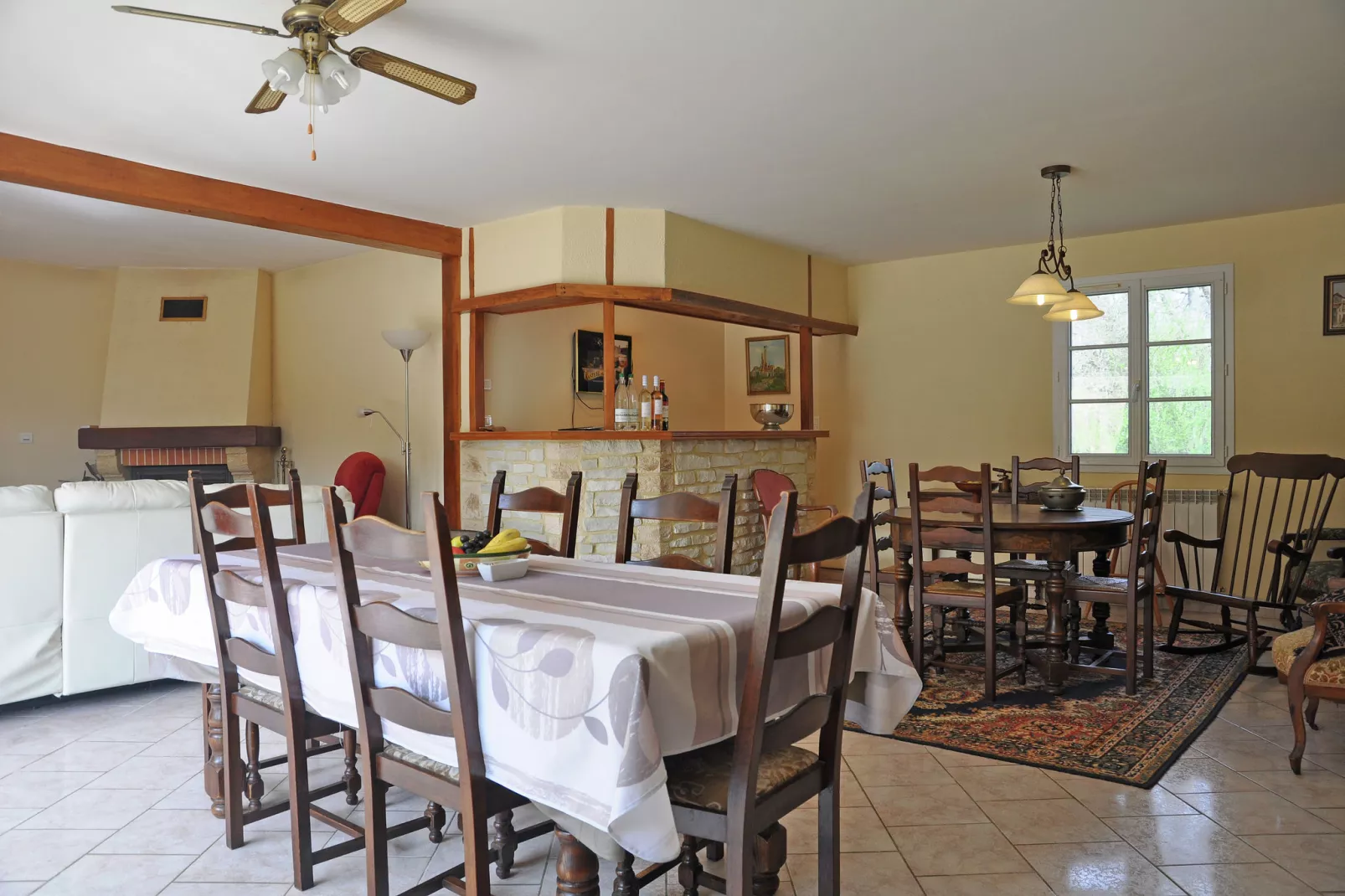 Familly Villa Gers-Salle à manger