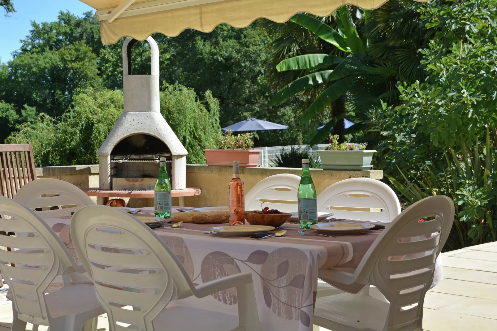 Familly Villa Gers-Balcon-terrasse