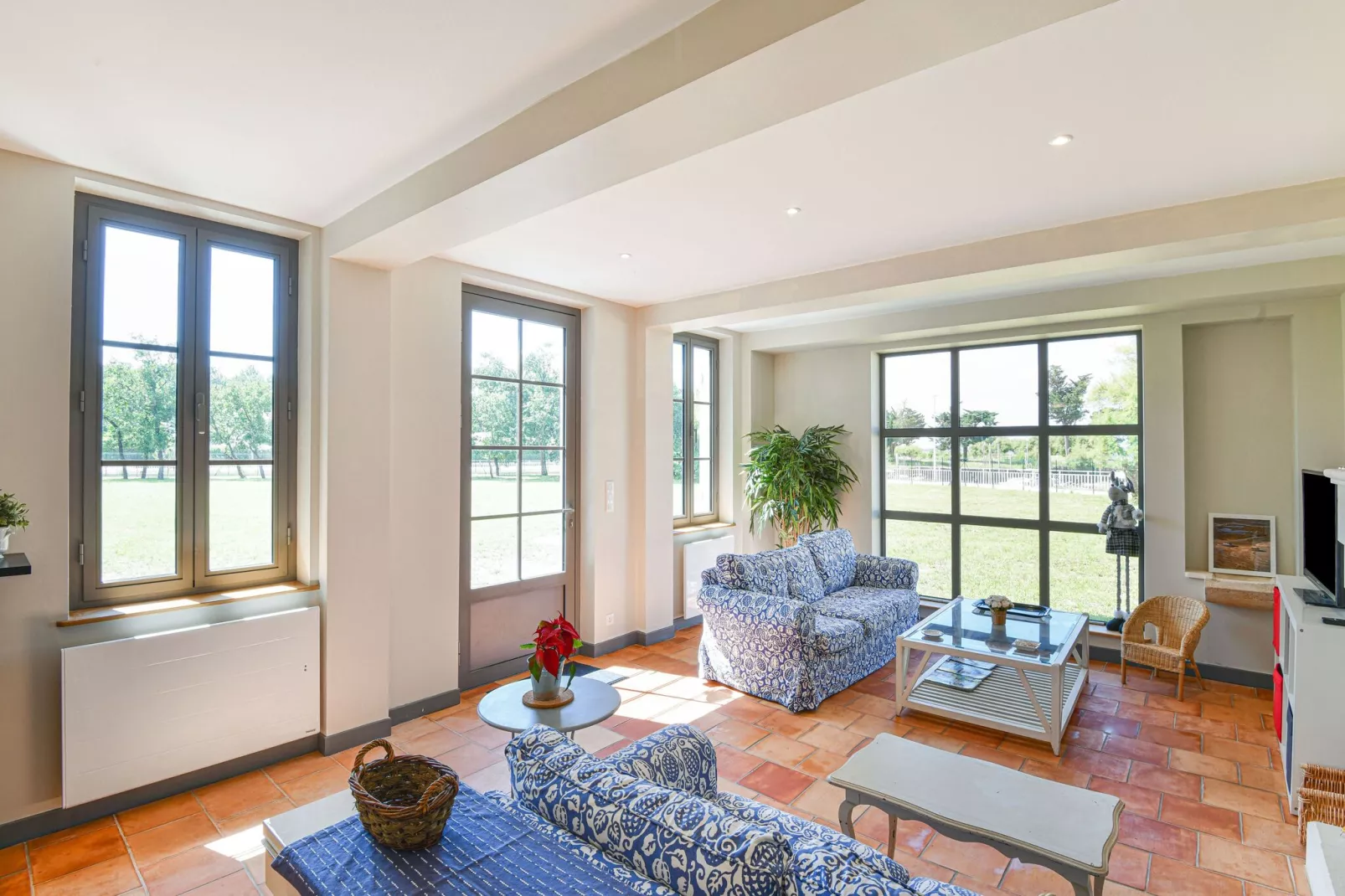 Le petit Chalet-Living room