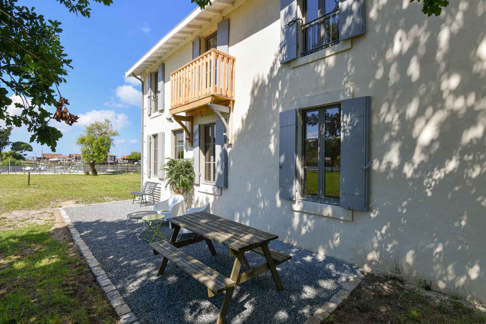 Le petit Chalet-Terrace balcony